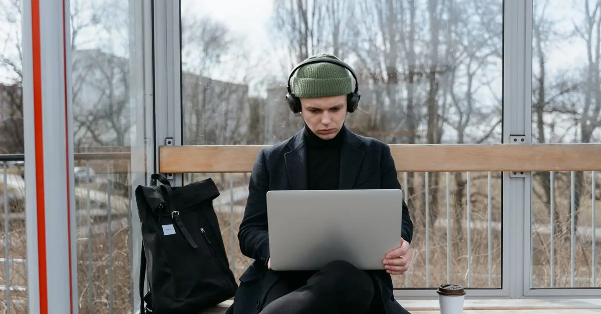 How to Enhance Your Mobile Lifestyle with Essential Tools