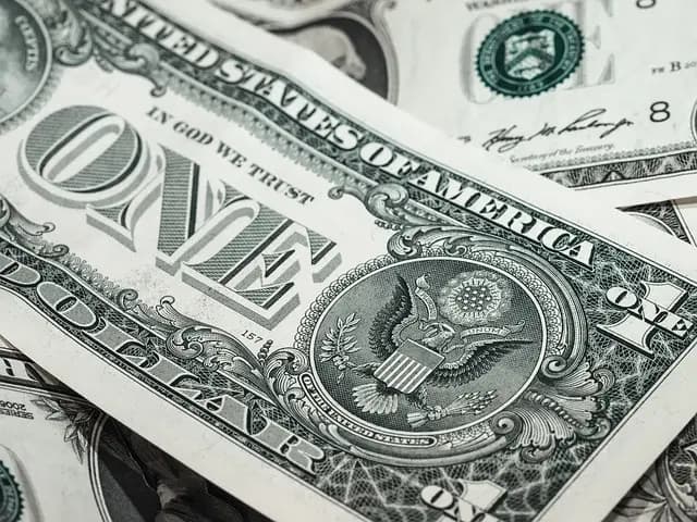 The Rise of Mobile Banking: How to Manage Your Finances on the Go