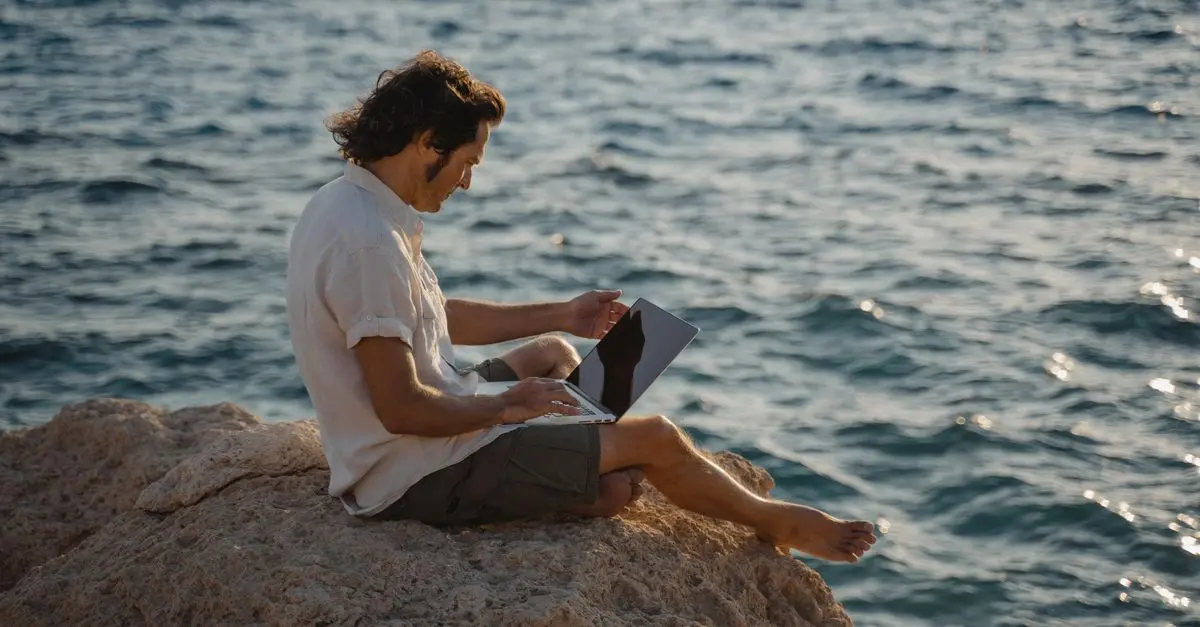 Exploring the Benefits of a Mobile Lifestyle for Daily Life