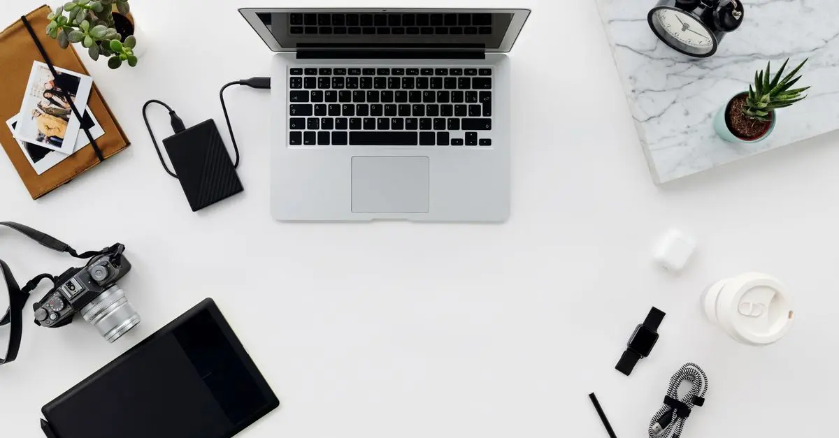 How to Choose the Best Mobile Accessories for Your Daily Life