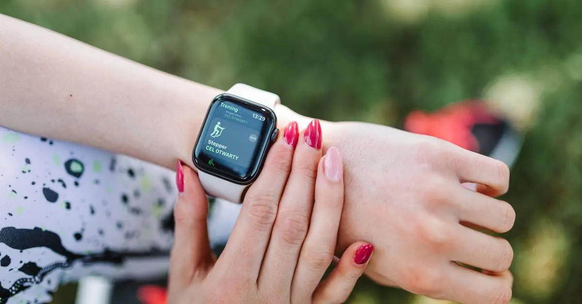 Top 5 Wearables Enhancing Mobile Health