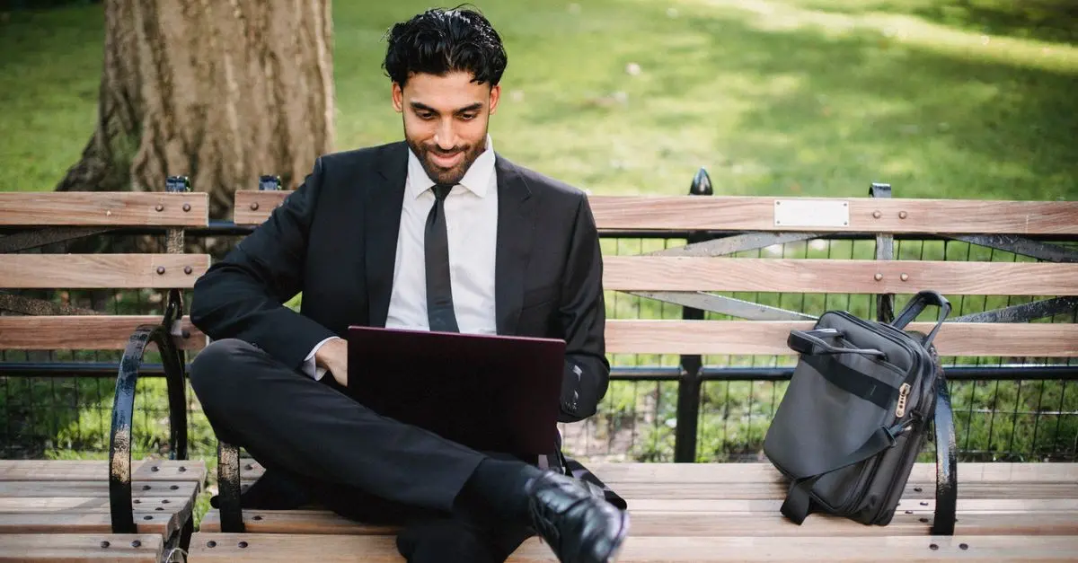 How to Embrace a Mobile-First Lifestyle Effectively